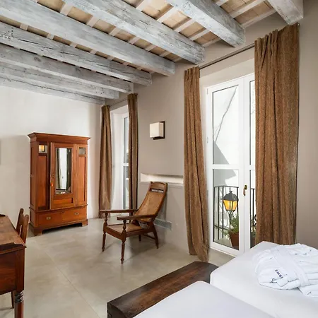 Hotel Boutique V *