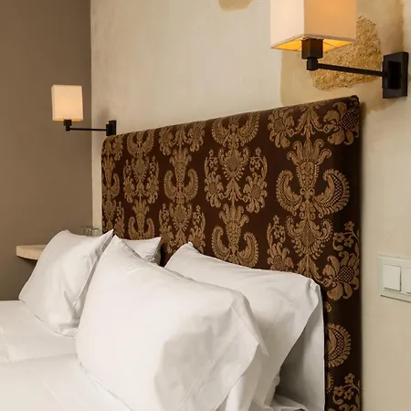 Boutique V Hotel *