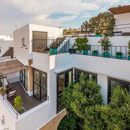 Boutique V Hotel
