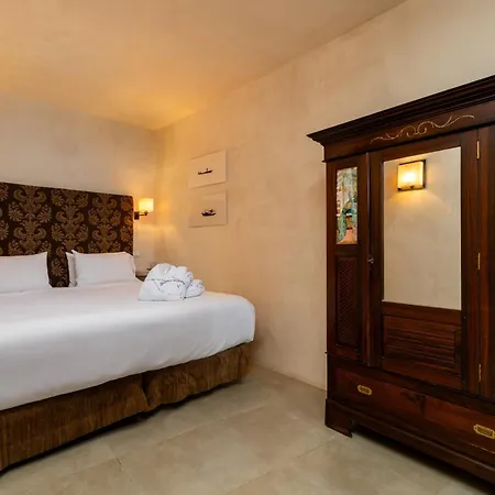 Hotel Boutique V Hotell